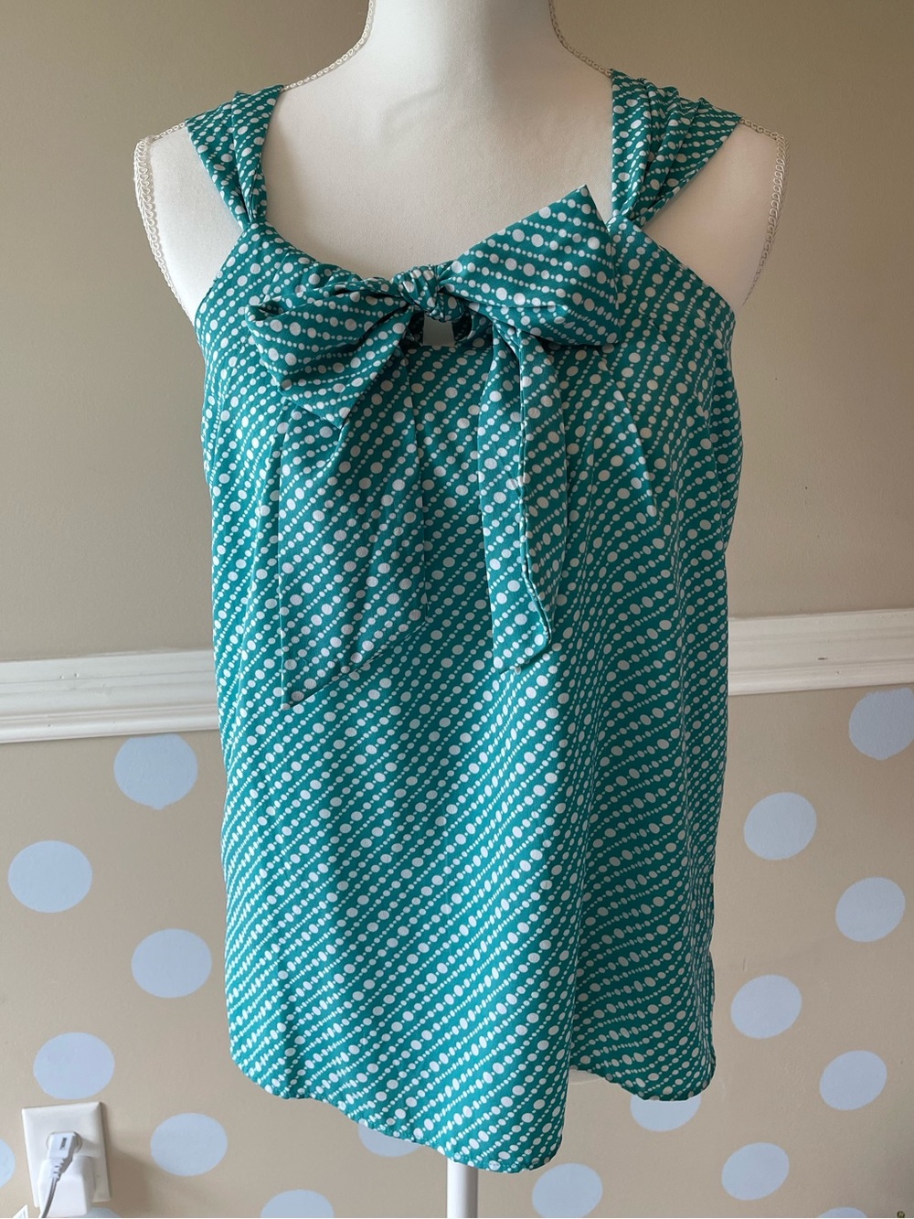 Banana Republic Factory Teal and White Dot Tie-Neck Sleeveless Top